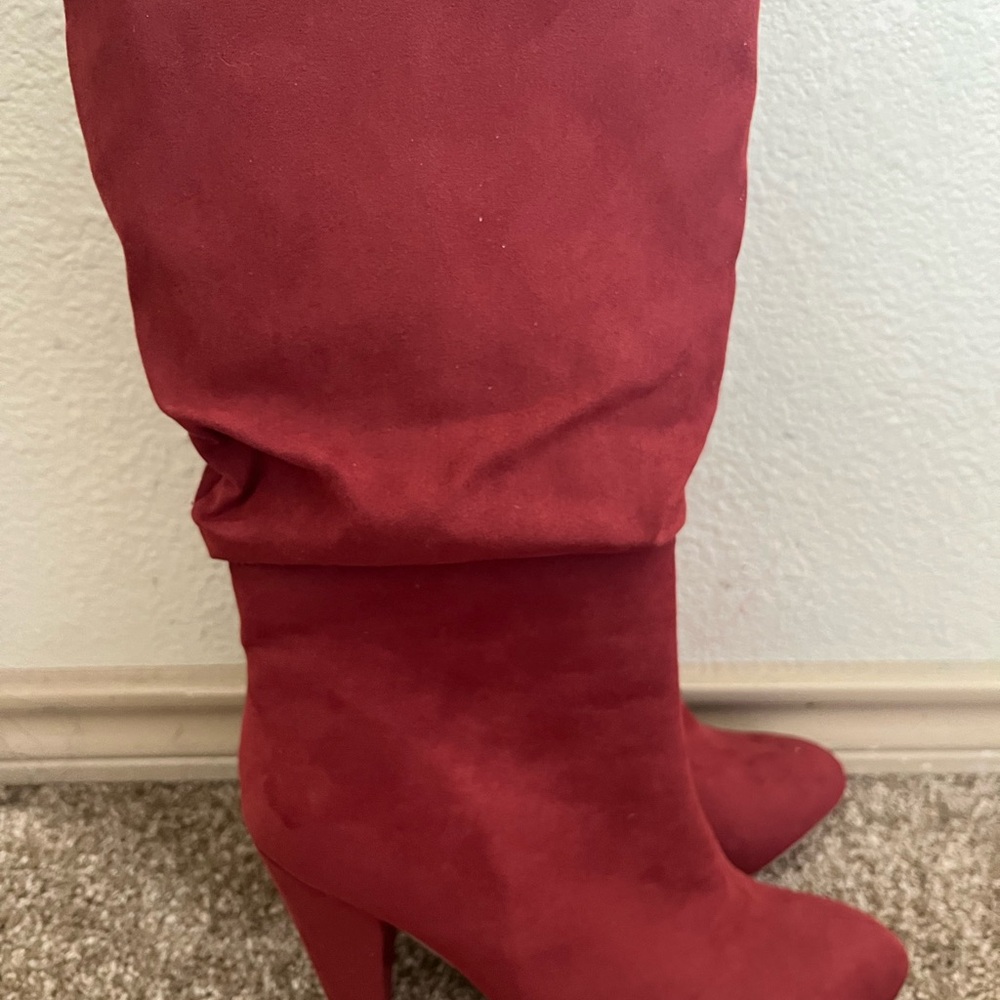 Elegant Red Suede Women's Boots